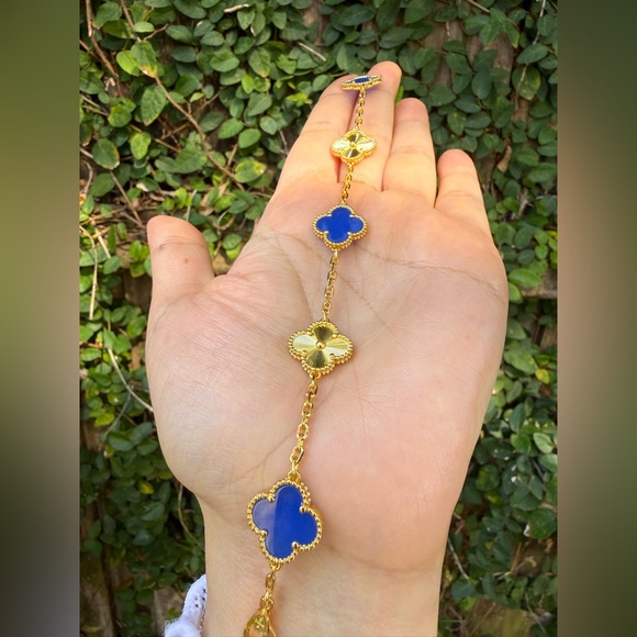 Gold and Blue Clover Bracelet - Picture 5 of 9